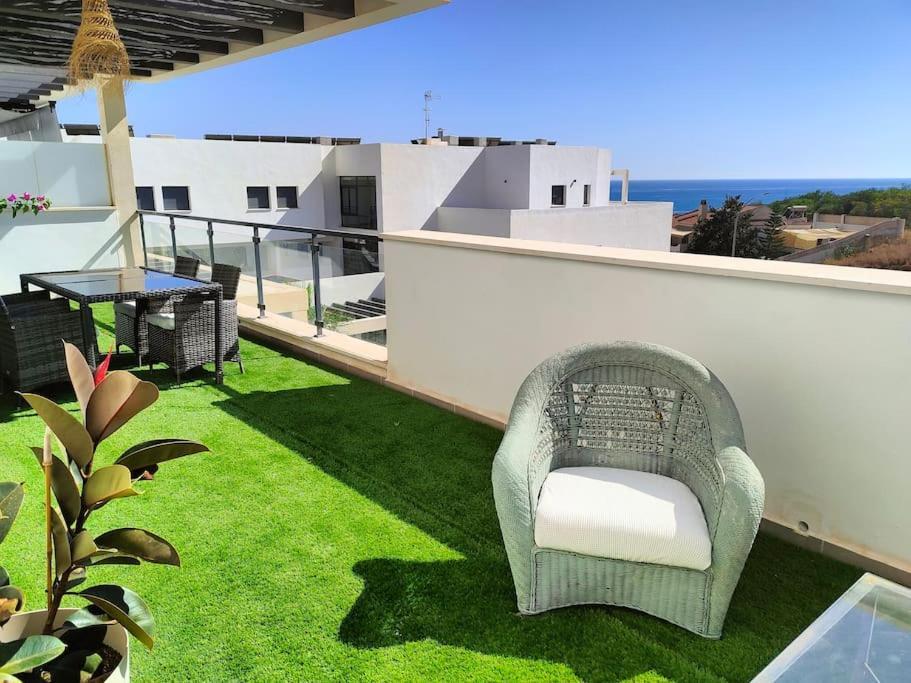 Atico Con Piscina, Golf, Vistas Al Mar Apartment Torre de Benagalbon Exterior foto